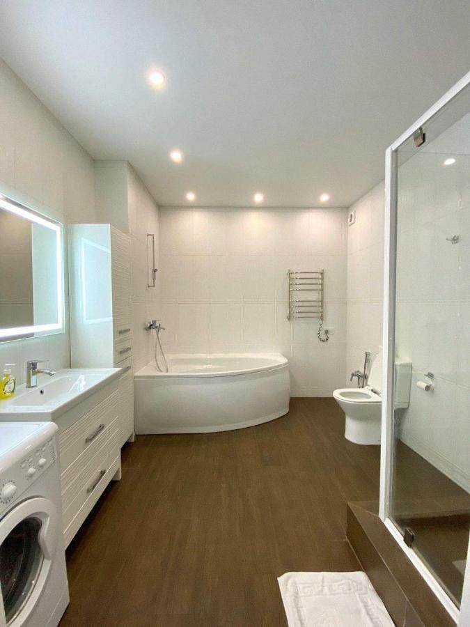 Gagarin Plaza Stylish Apartment Odessa Buitenkant foto