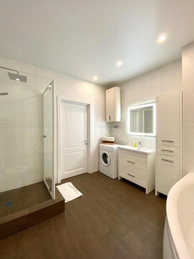 Gagarin Plaza Stylish Apartment Odessa Buitenkant foto