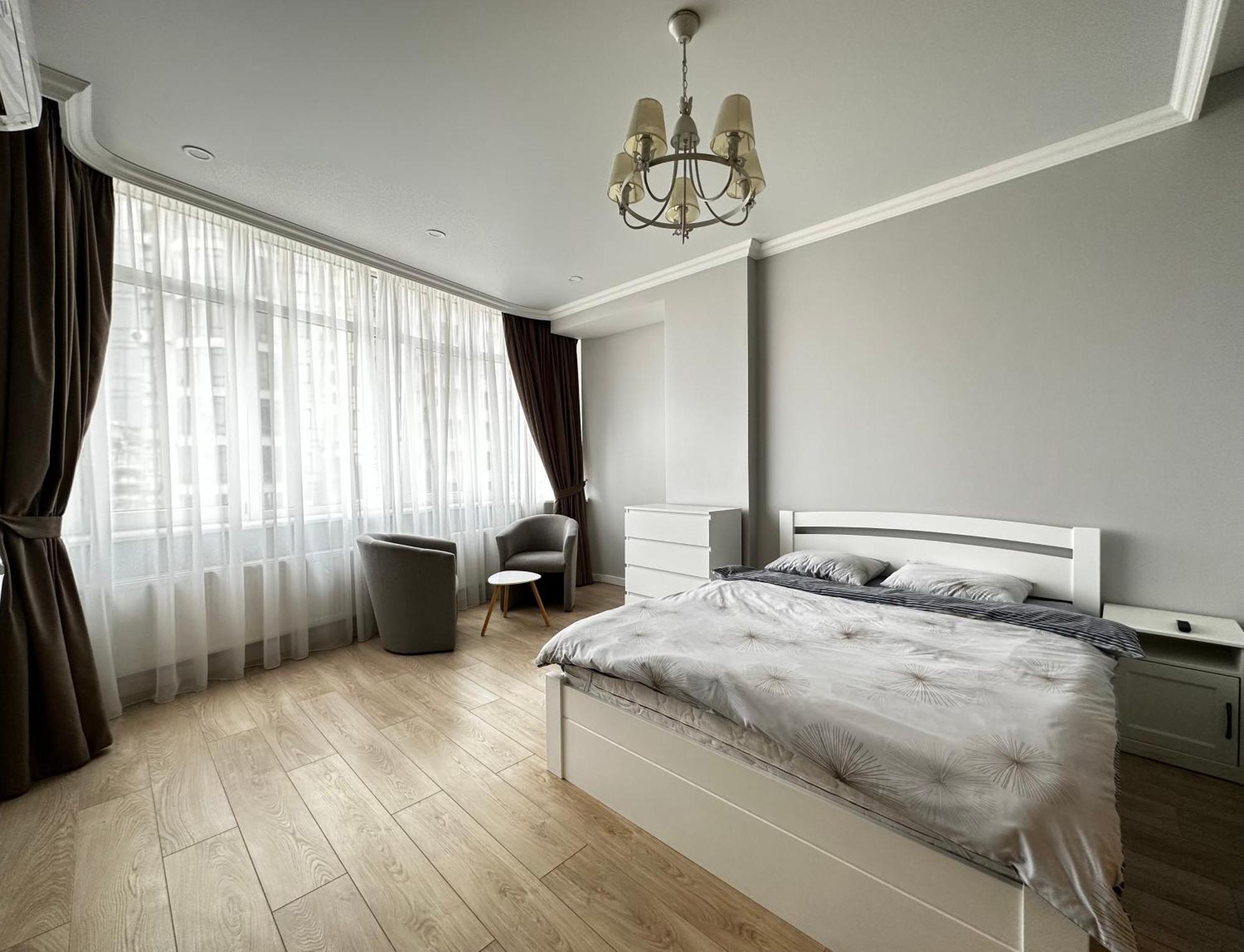Gagarin Plaza Stylish Apartment Odessa Buitenkant foto