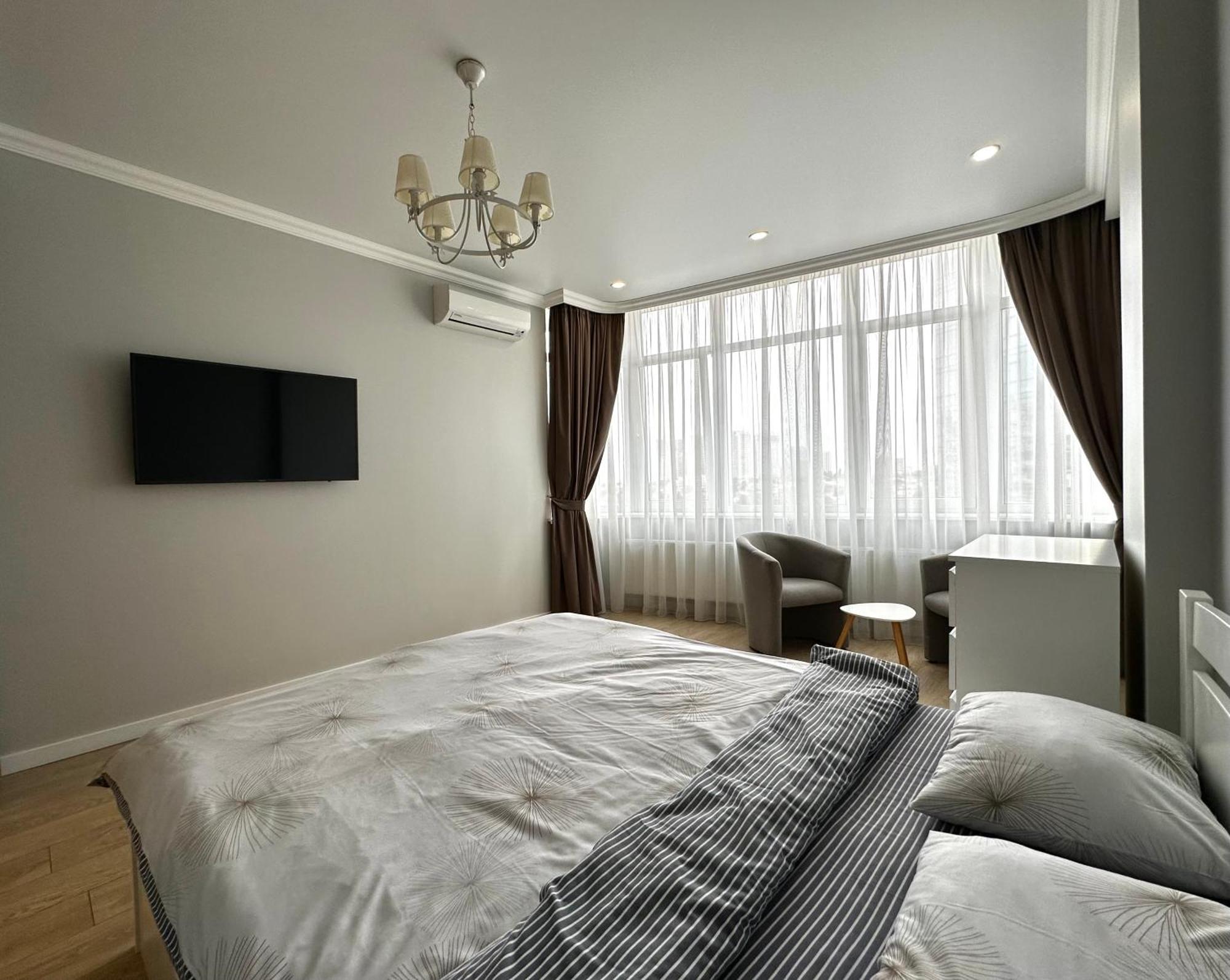 Gagarin Plaza Stylish Apartment Odessa Buitenkant foto